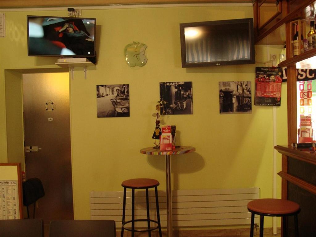福楼拜酒店 Fougères 外观 照片